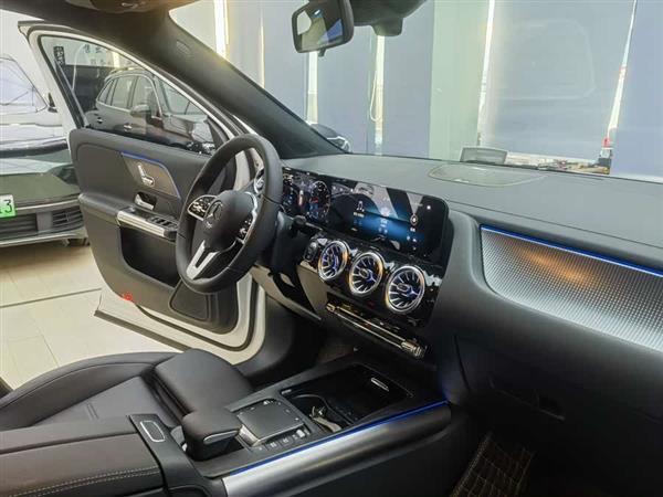 GLA 2023 GLA 220
