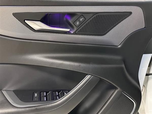 ݱXEL 2020 2.0T 200PS R-DYNAMIC ഺ˶