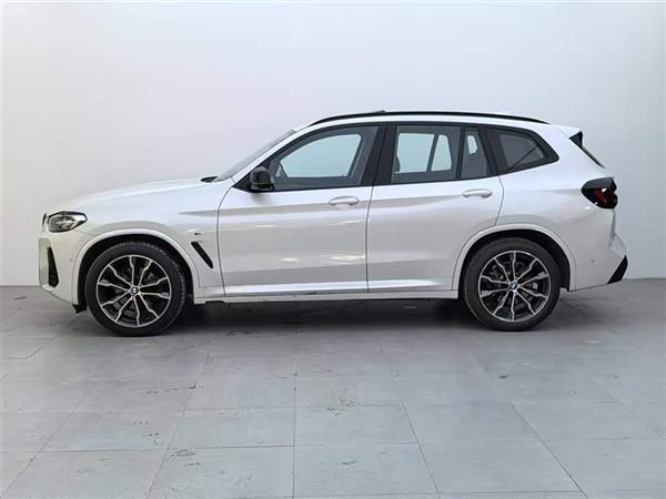 宝马X3 2023款 xDrive30i 领先型 M曜夜套装