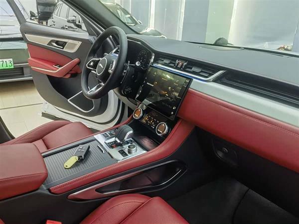 ݱF-PACE 2024 P250 R-Dynamic SE