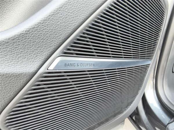 µQ8 2019 55 TFSI 