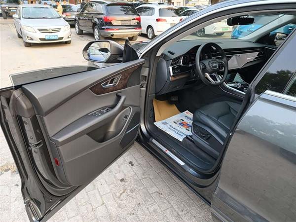 µQ8 2019 55 TFSI 