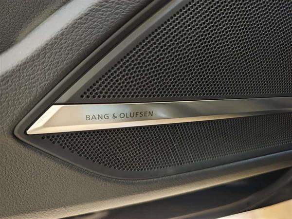 µA8 2023 A8L 55 TFSI quattro 콢