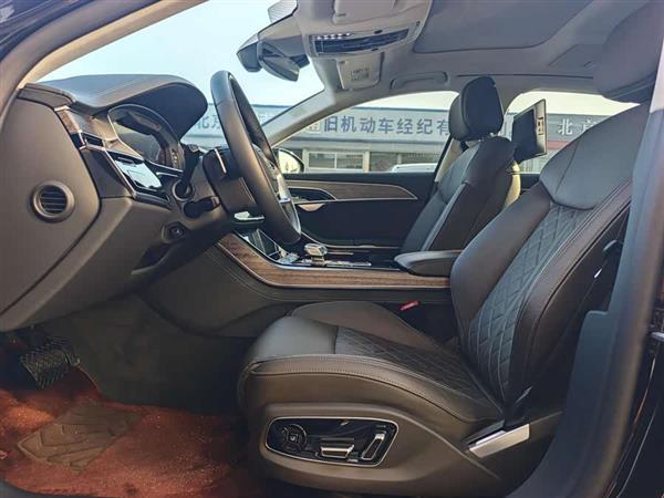 µA8 2024 A8L 55 TFSI quattro 콢
