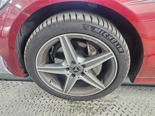 C() 2017 Ŀ C 200 4MATIC нγ