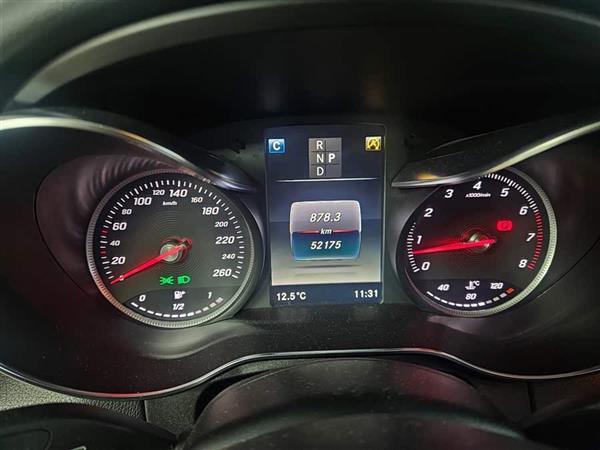 C() 2017 Ŀ C 200 4MATIC нγ