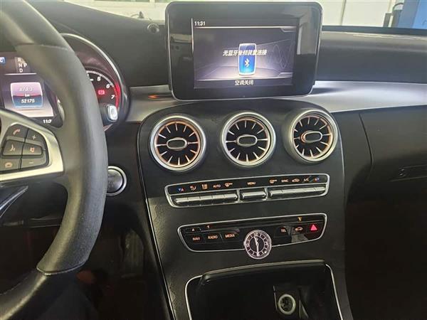 C() 2017 Ŀ C 200 4MATIC нγ