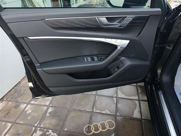 µA6L 2024 45 TFSI quattro ѡ