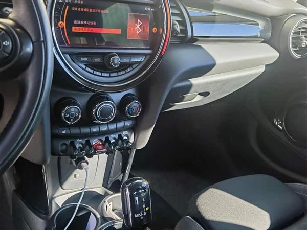 MINI 2018 1.5T COOPER  Ű