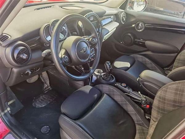 MINI 2018 1.5T COOPER  Ű