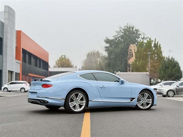 ŷ½ 2022 4.0T GT V8