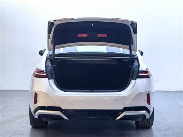 i5 2025 eDrive 40L M˶װ