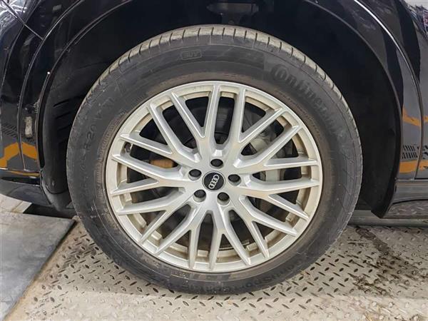 �µ�Q7 2018�� 45 TFSI S line�˶���