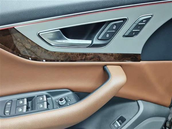 �µ�Q7 2018�� 45 TFSI S line�˶���