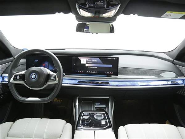 ����i7 2023�� xDrive60L ������װ