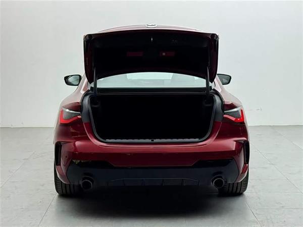 ����4ϵ 2024�� 430i M�˶���ҹ��װ