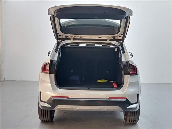 ����X1 2023�� sDrive20Li X�����װ