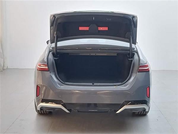 ����i5 2024�� eDrive 35L ������ M�˶���װ