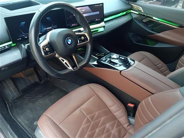 ����i5 2024�� eDrive 35L ������ M�˶���װ