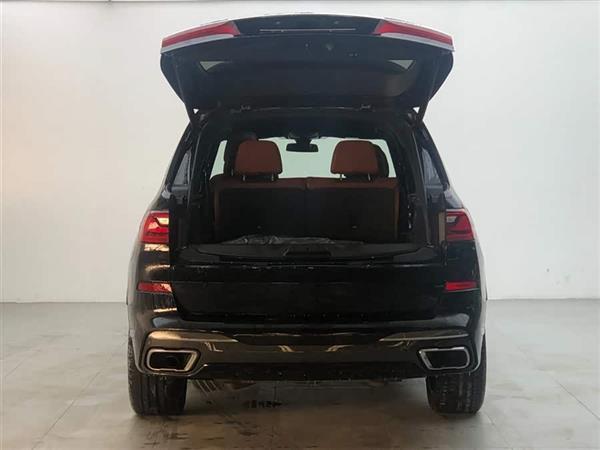 ����X7 2021�� �Ŀ� xDrive40i ������M�˶���װ