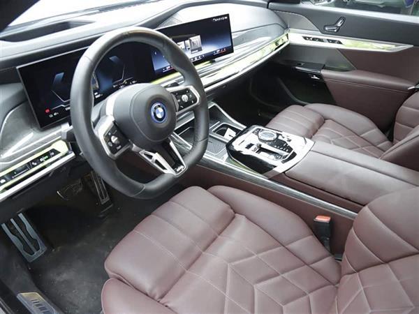 ����i7 2023�� eDrive50L ����M�˶���װ