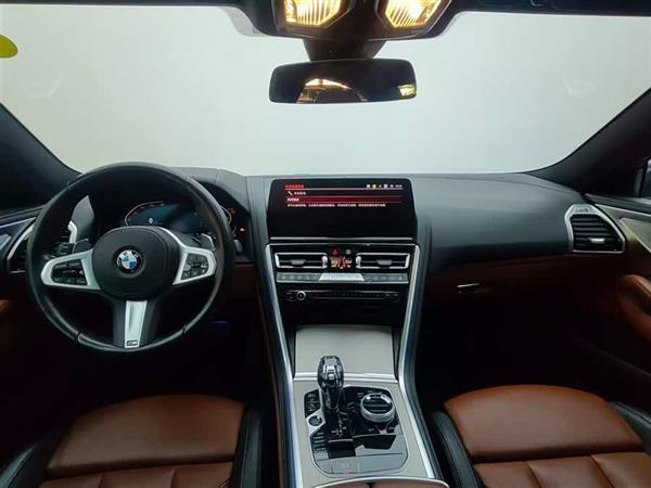 ����8ϵ 2022�� 840i xDrive ���Ž��ܳ� M�˶���װ