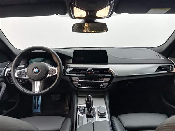 ����5ϵ(����) 2019�� 525i M�˶���װ