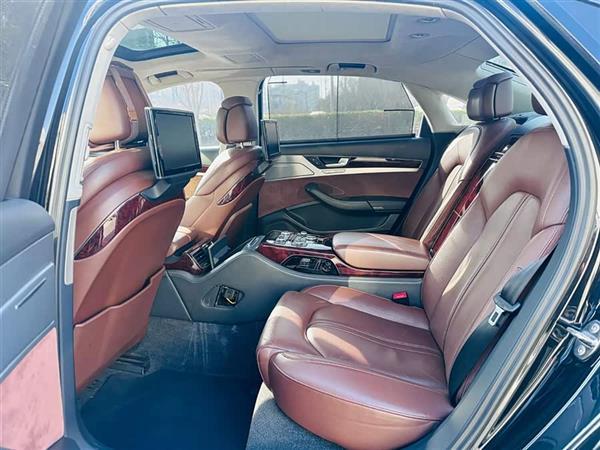 �µ�A8 2011�� A8L W12 6.3 FSI quattro