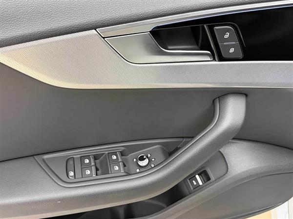 �µ�A5(����) 2024�� Sportback 40 TFSI ʱ�ж�����