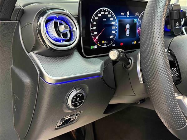 ����C�� 2023�� C 200 L �˶���