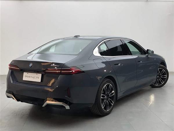 ����5ϵ 2024�� 525Li M�˶���װ