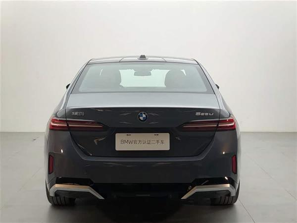 ����5ϵ 2024�� 525Li M�˶���װ