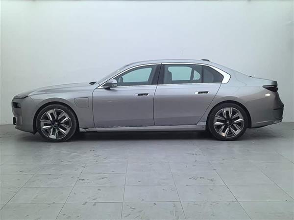 ����i7 2023�� xDrive60L ������װ