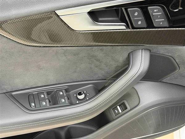 �µ�S4 2023�� S4 3.0TFSI