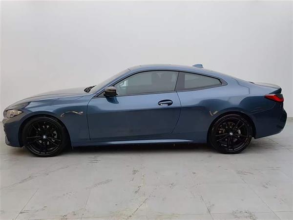 ����4ϵ 2021�� 425i M�˶���ҹ��