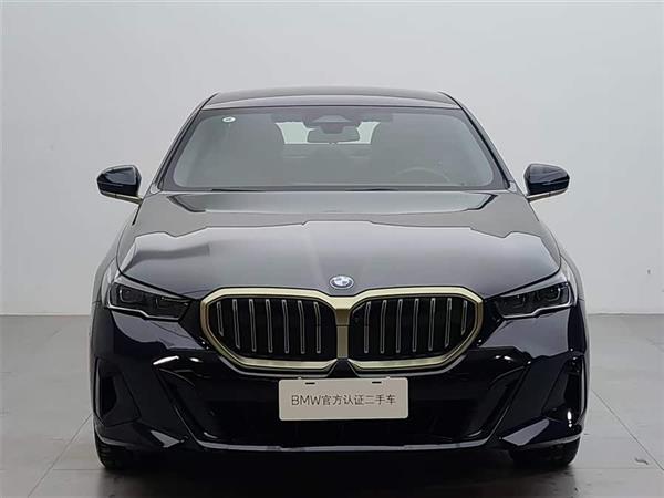 ����5ϵ 2024�� 530Li ������ M�˶���װ
