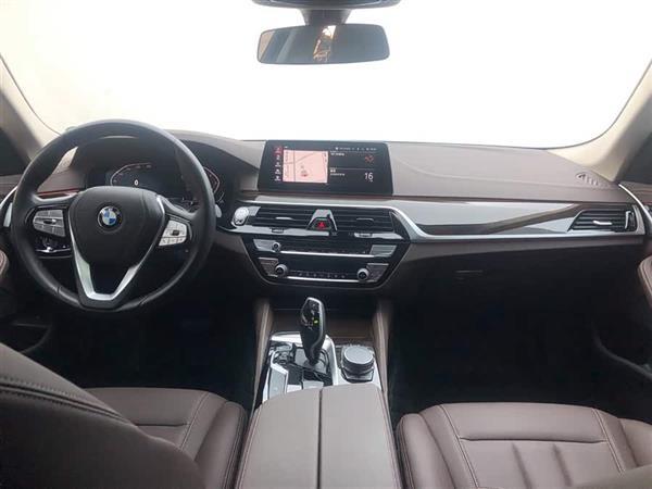 ����5ϵ 2020�� 525Li ������װ