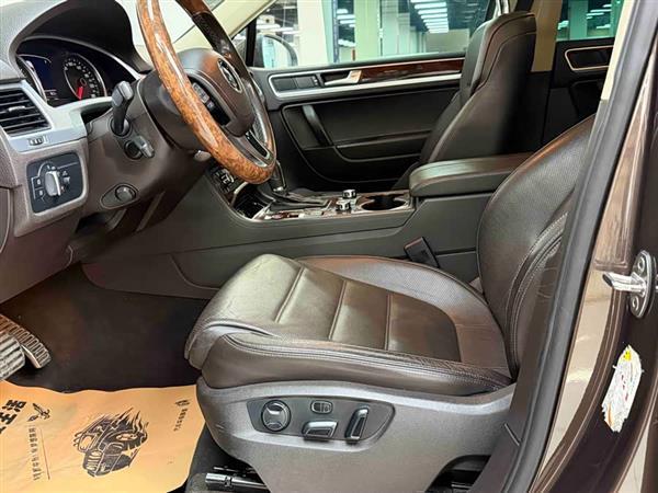 ;�� 2011�� 3.0TSI Hybrid