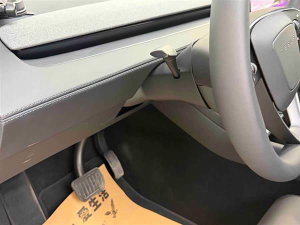 Model Y L 2025�� ������ȫ��������