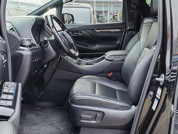 �׿���˹LM 2020�� 300h �������Ű�