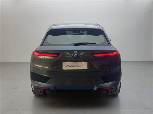 ����iX 2022�� xDrive40