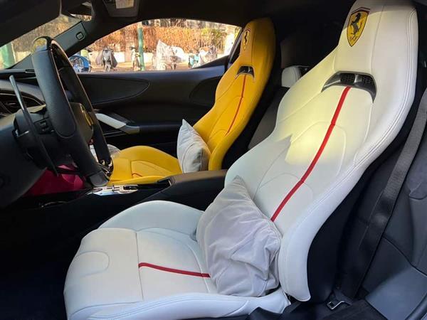 SF90 2020�� 3.9T V8 Stradale