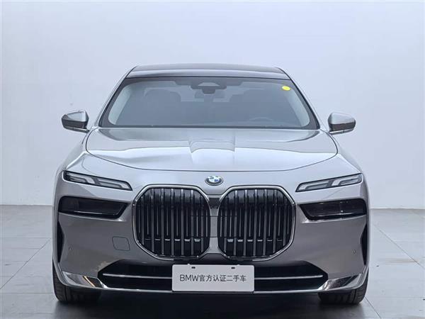 ����7ϵ 2023�� 735Li ������װ