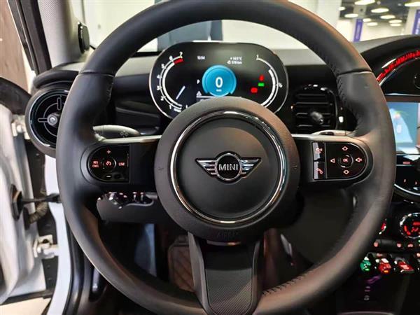 MINI 2023�� 1.5T COOPER ������ ���Ű�