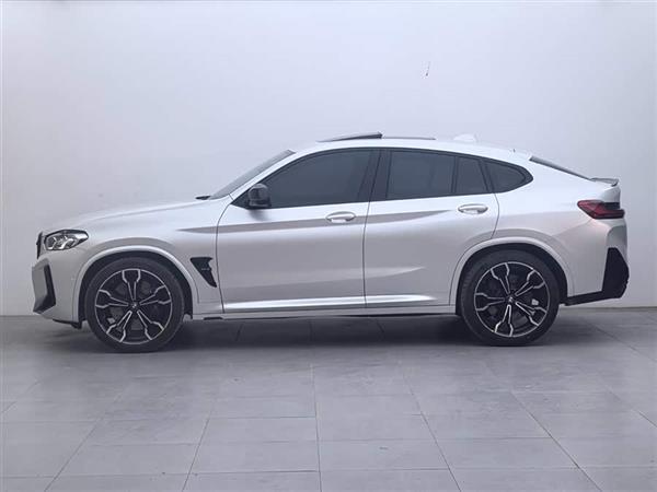����X4 M 2022�� X4 M������