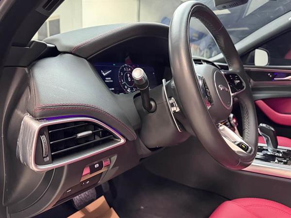 �ݱ�XEL 2021�� 2.0T 250PS R-DYNAMIC S��ȡ�˶���