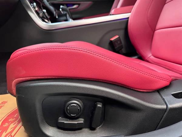 �ݱ�XEL 2021�� 2.0T 250PS R-DYNAMIC S��ȡ�˶���