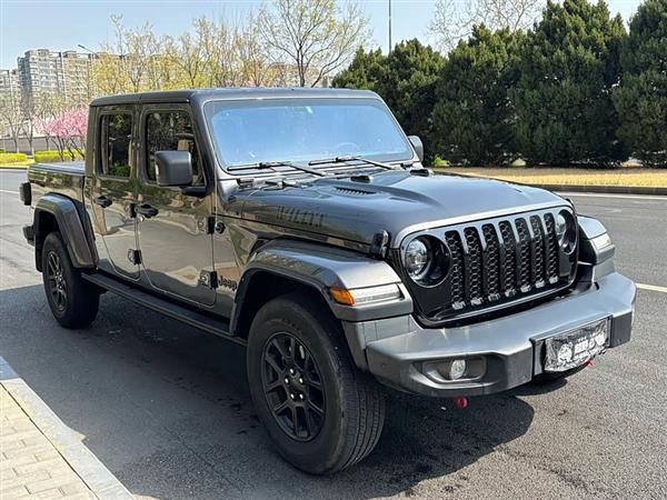 �Ƕ�ʿ 2023�� 3.6L Overland