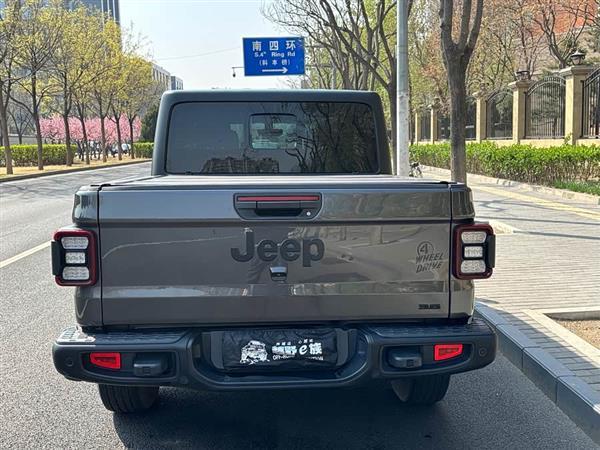 �Ƕ�ʿ 2023�� 3.6L Overland