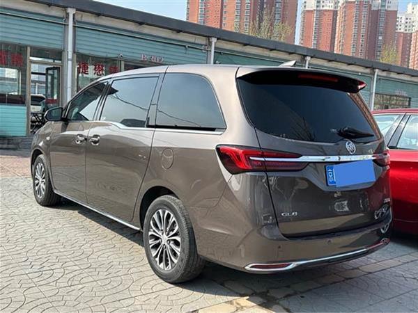 ���GL8 2023�� ½�Ϲ���� 652T ������